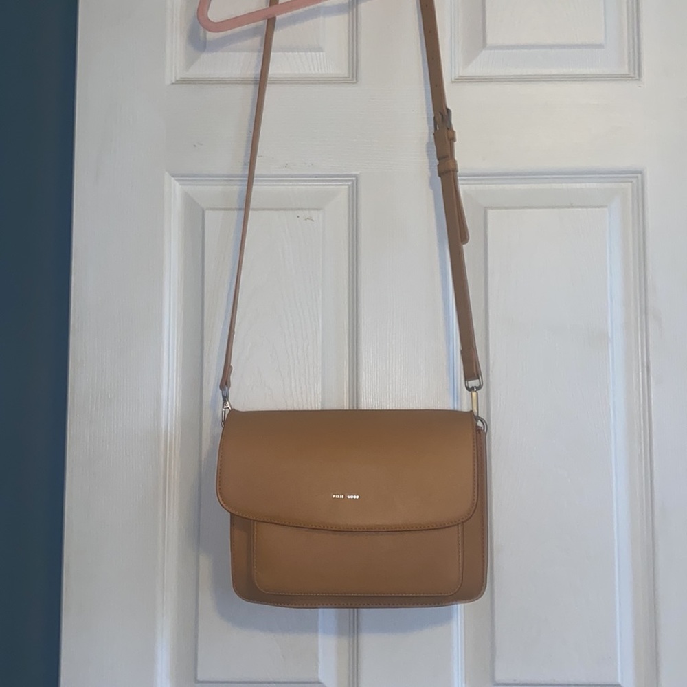 👜 PIXIE MOOD Zoe Crossbody Bag in Faux Tan Leather. Good Condition! - Picture 3 of 7